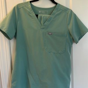 Catarina one pocket scrub too- sea foam green